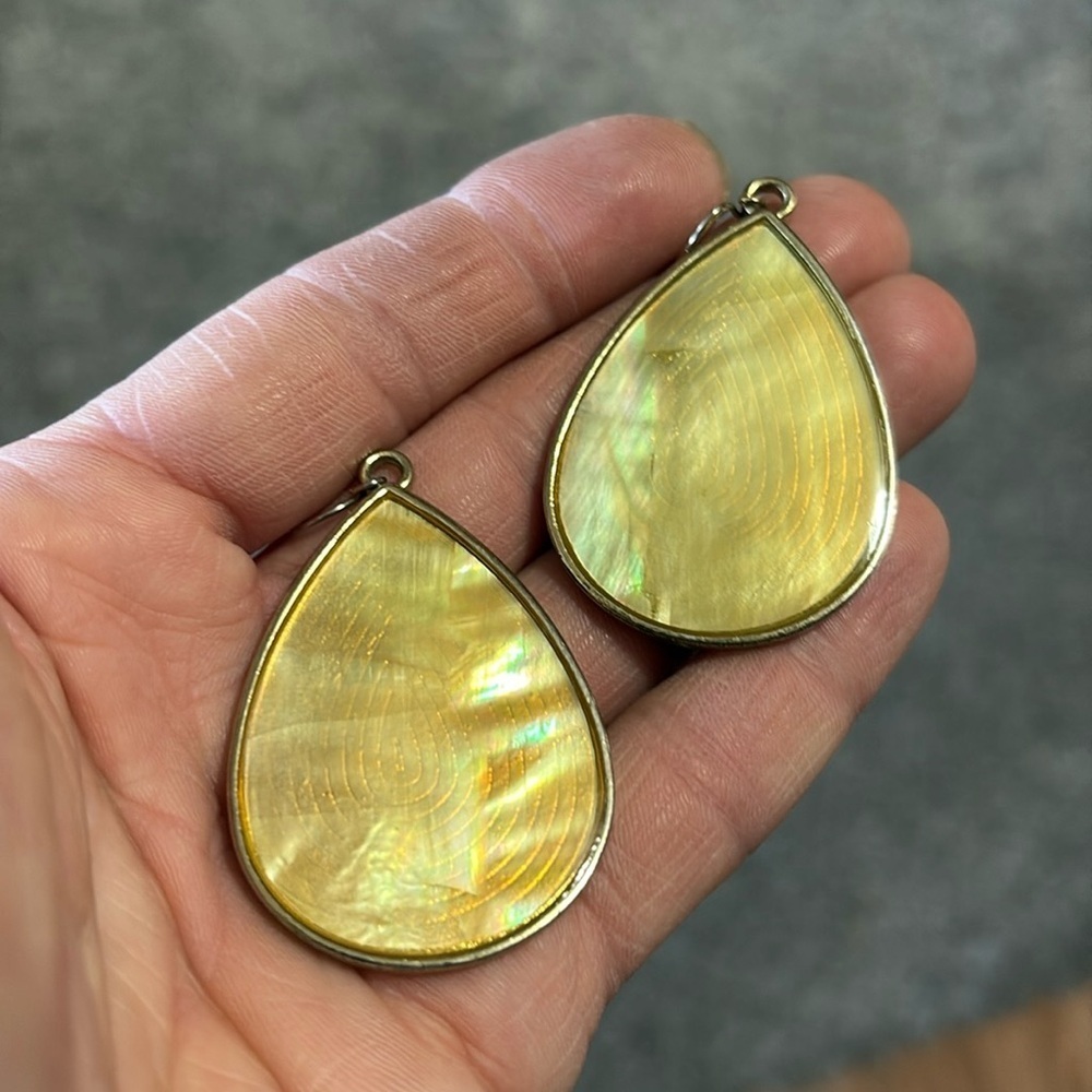 VINTAGE IRIDESCENT YELLOW LARGE HEAVY OVAL GOLD-TONE HOOK 2.3" EARRINGS